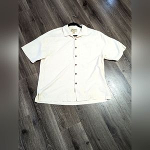 Boundary Bay large silk button down short sleeve shirt. Butter Colour